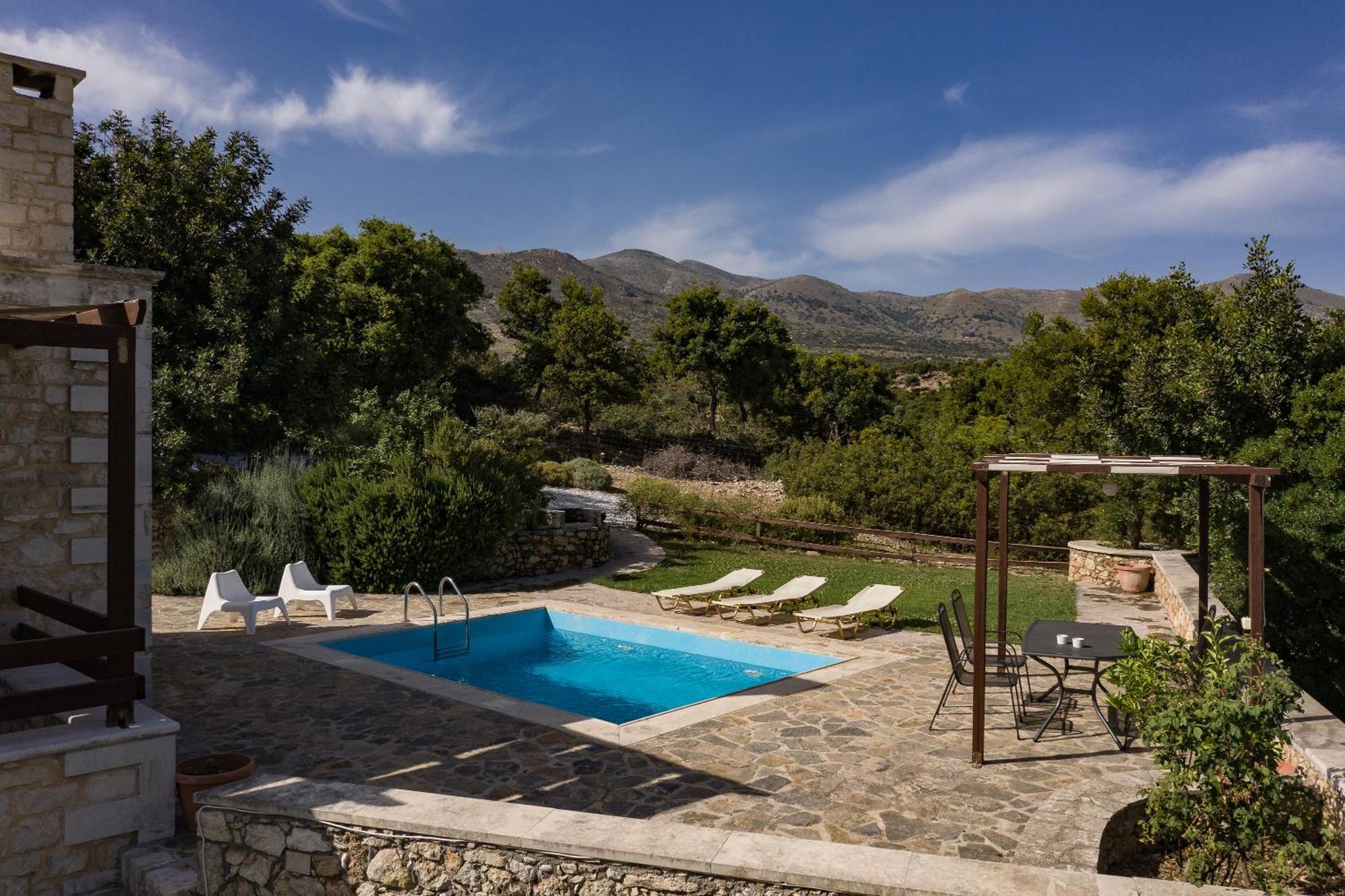 Koules Estate, With Private Pools & Bbq - Embracing Nature, By Thinkvilla Argouli Room photo